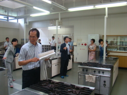 モコン大学からの訪問