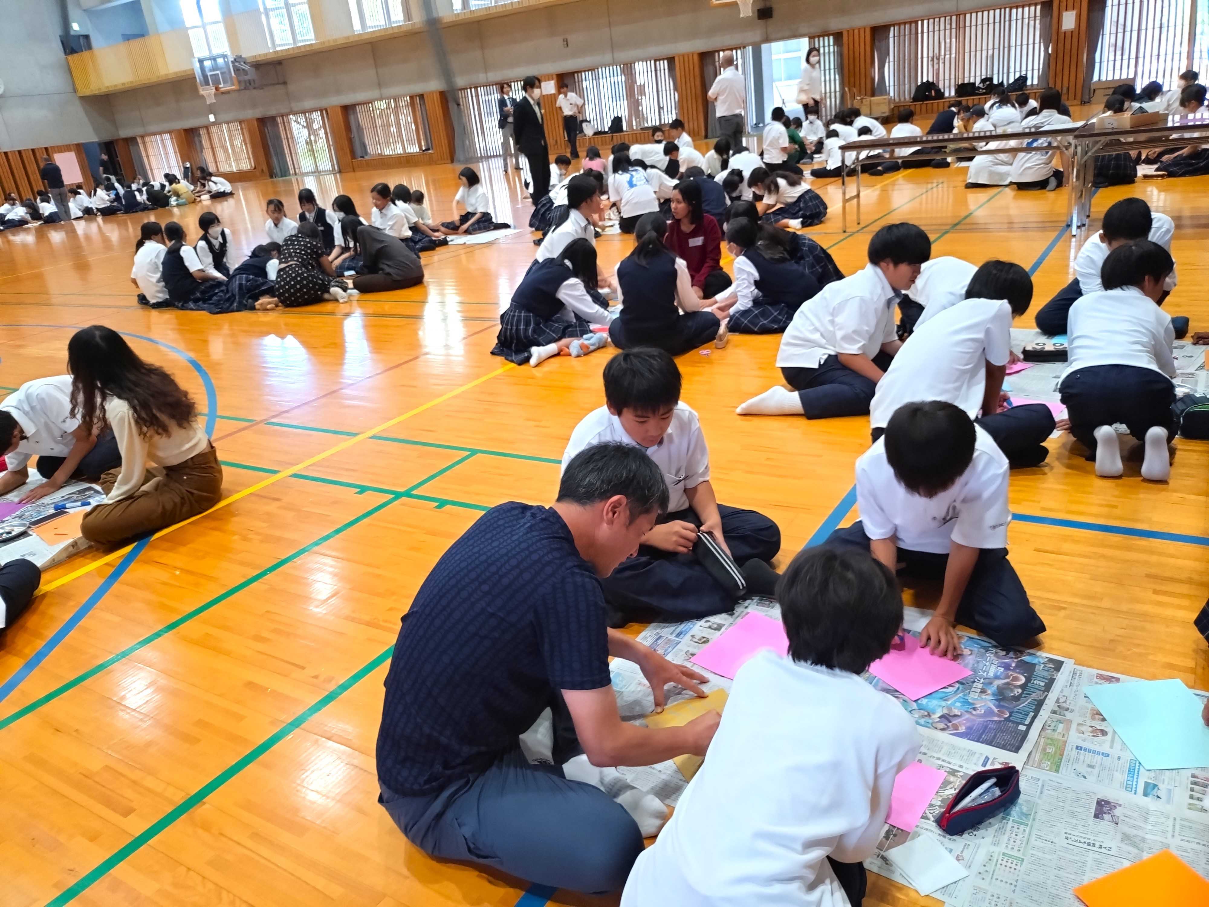 アートで異文化交流 イン 小城中｜多文化コース｜学科・コースからの